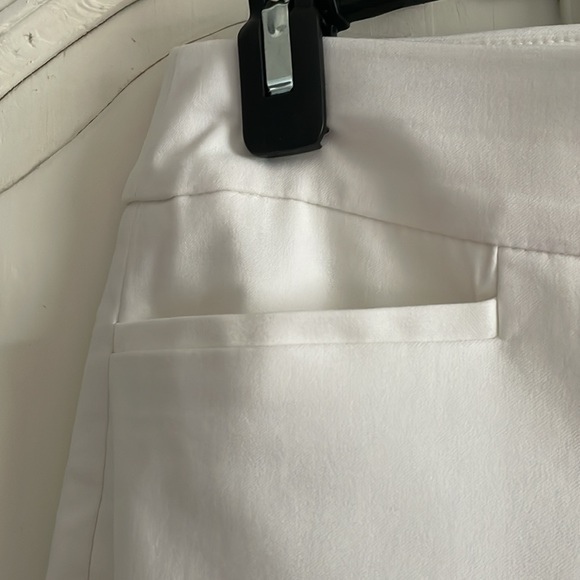 NWOT Chico’s capri pants - Picture 3 of 7